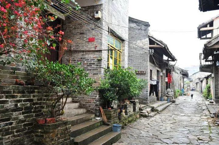 一“圈”通办,政务服务高频通办事项达200项